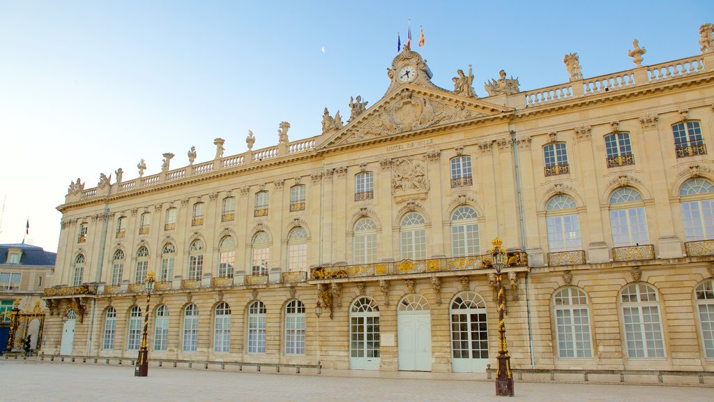 Nancy Hotel de Ville mostrando arquitectura patrimonial y elementos patrimoniales