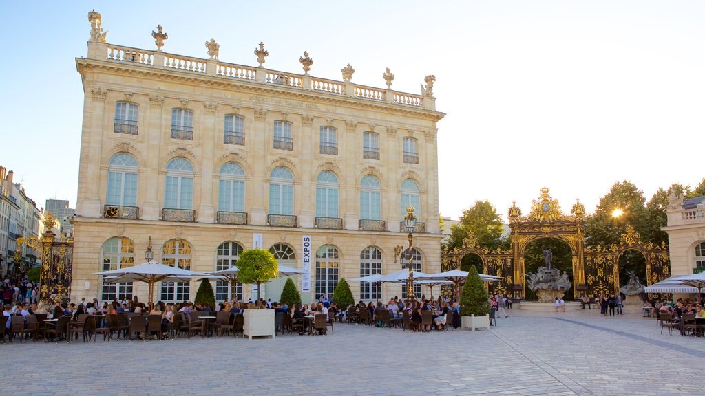 Musee des Beaux-Arts featuring outdoor eating, café scenes and heritage elements