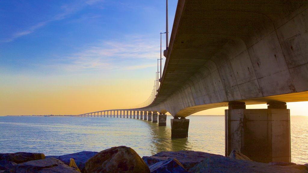 Pont de l\'île de Ré mostrando uma ponte