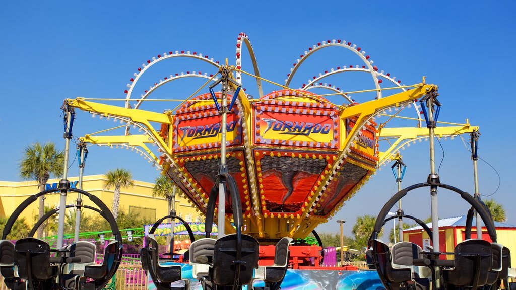 Pier Park showing rides