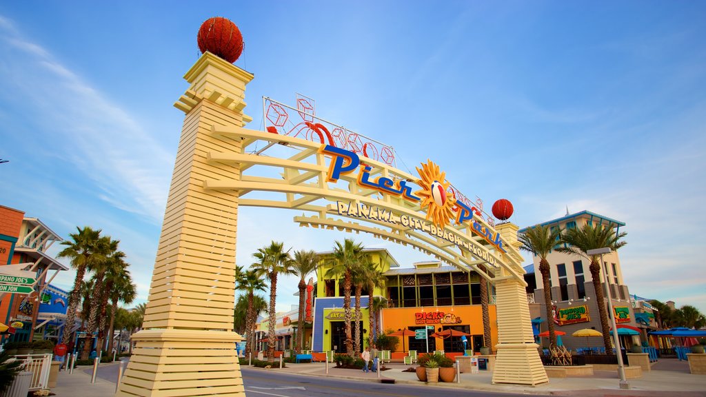 Pier Park mostrando atracciones