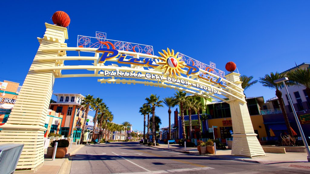 Pier Park featuring rides