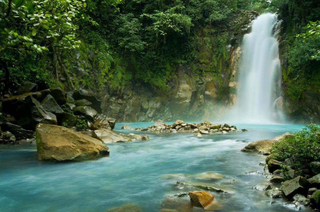 Chutes de Rio Celeste Costa Rica Getty Images.jpg