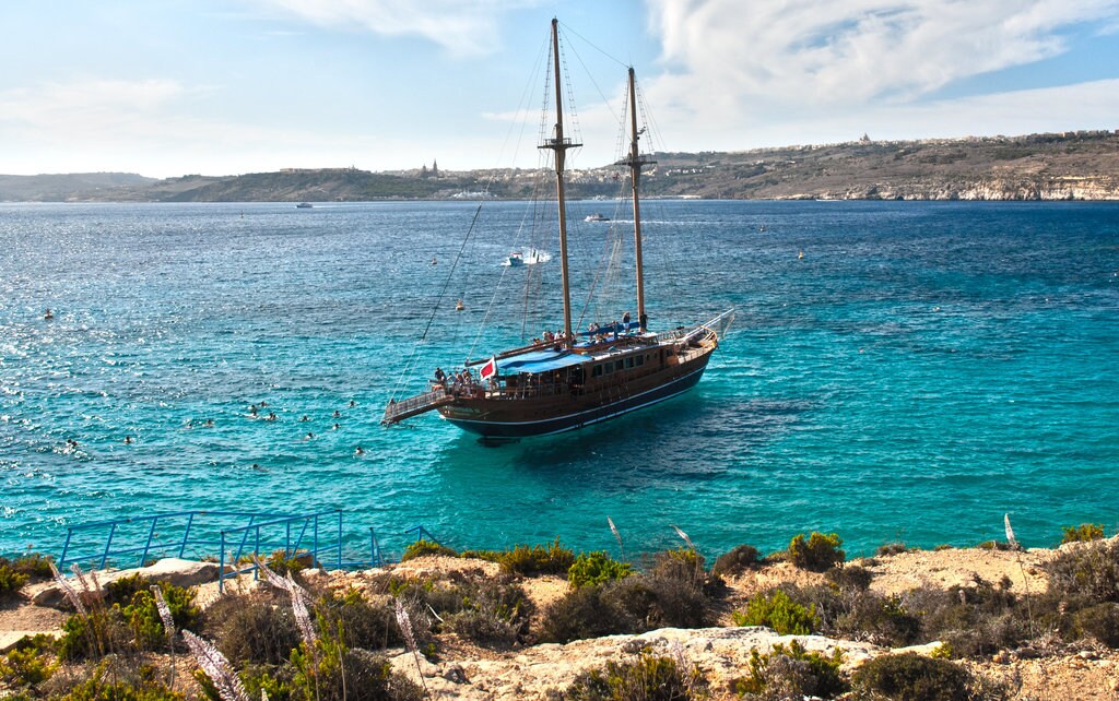 Boat comino malta.jpg