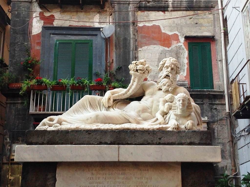 Piazza_Nilo Ferdinando Scala CC BY-SA 4.0.jpg