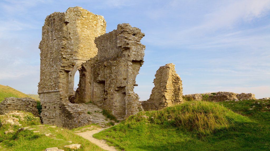 Corfe Castle som viser kulturarvsgenstande og bygningsruiner