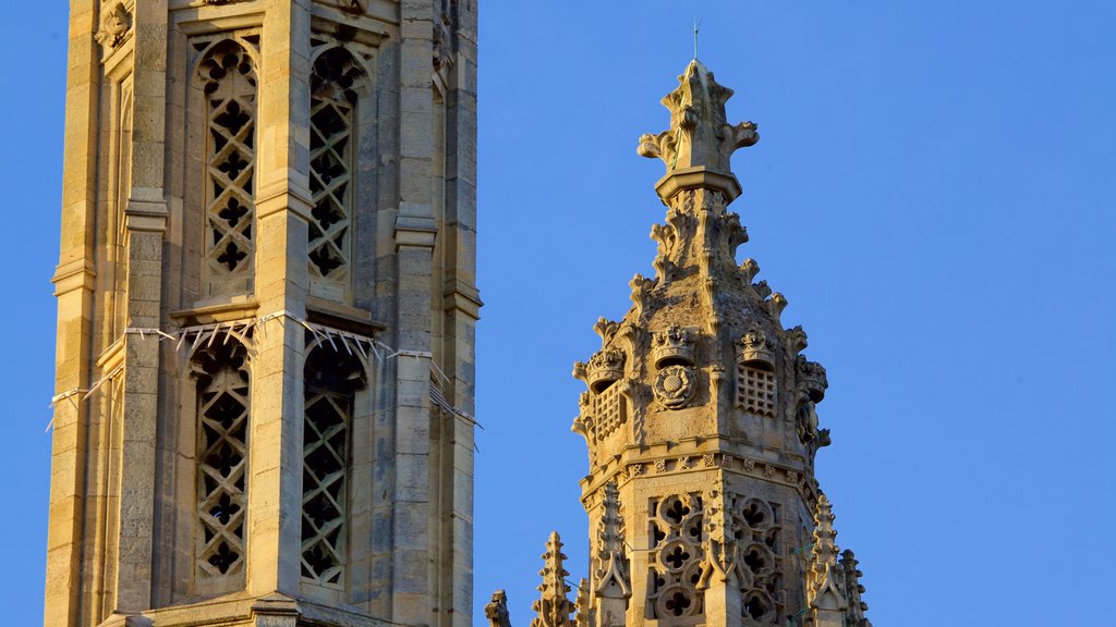 King\'s College Chapel showing heritage elements