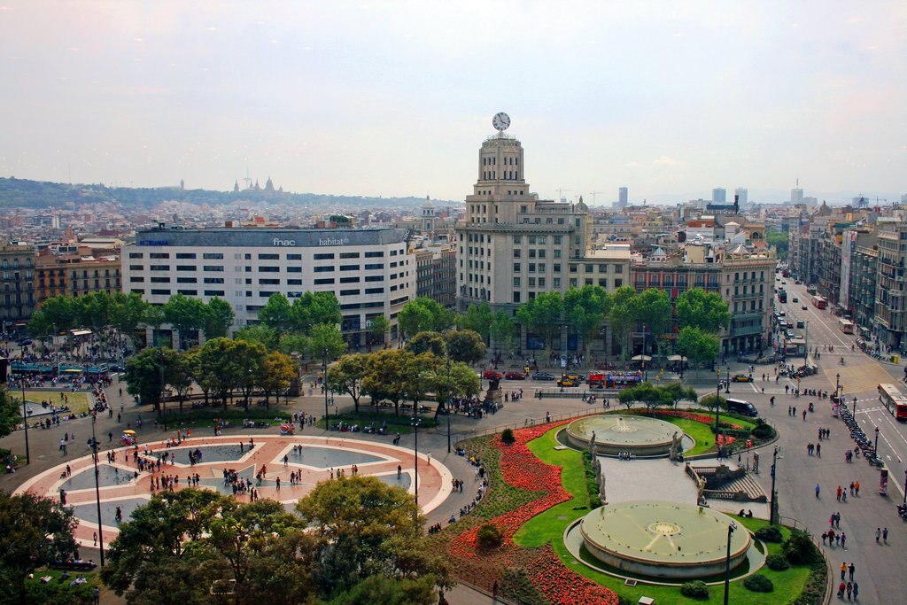 Plaça_Catalunya_2419053076.jpg