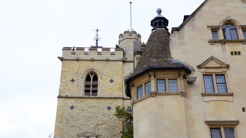 Carfax Tower which includes heritage elements and heritage architecture