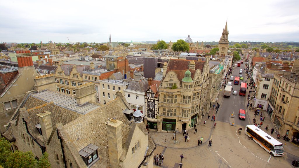 Carfax Tower showing a city