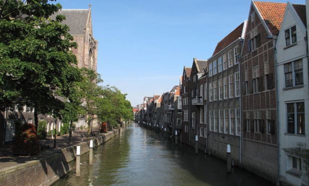 canal_de_dordrecht.jpg