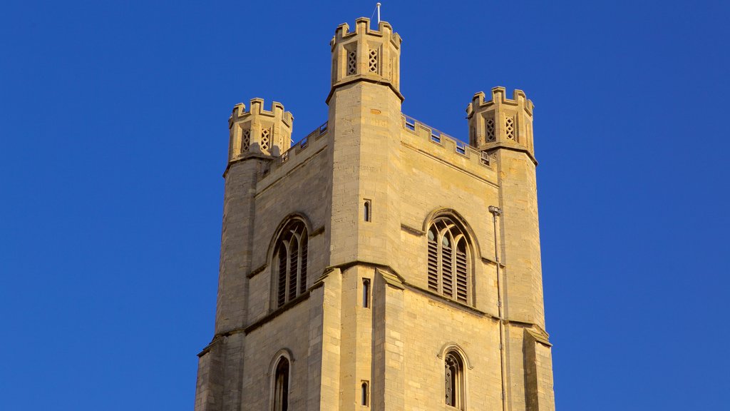 Church of St. Mary the Great featuring heritage architecture, a castle and heritage elements