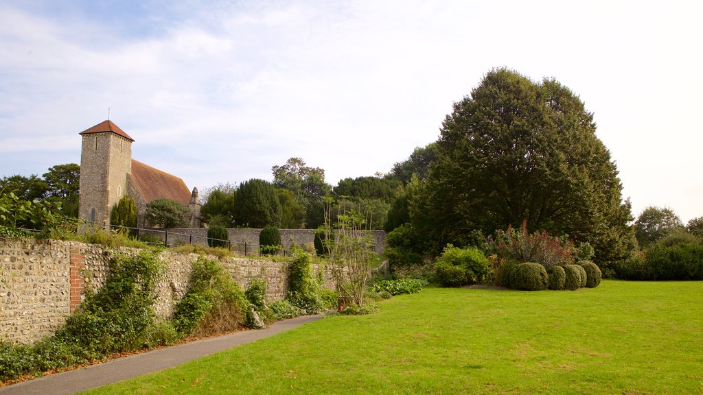 Preston Park showing a garden and heritage elements