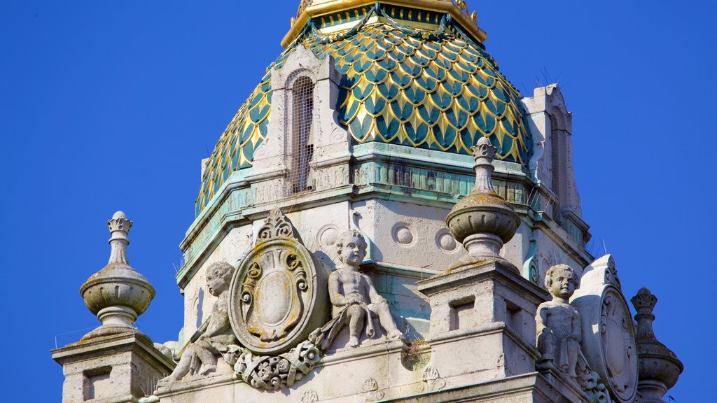 Brighton Clock Tower which includes heritage elements