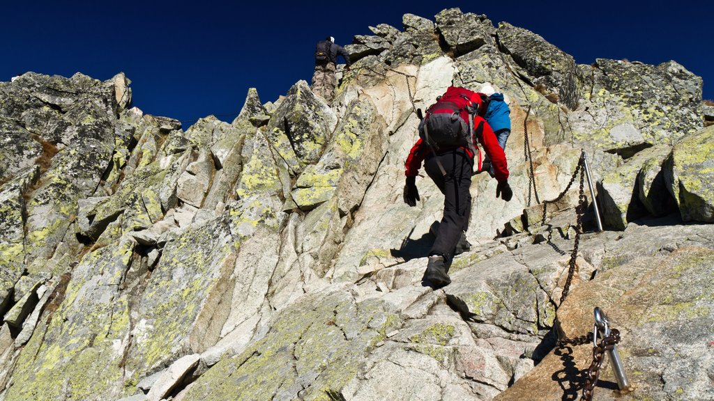 Finale Ligure mit einem Wandern oder Spazieren sowie einzelner Mann