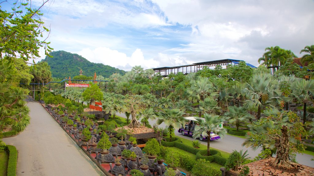 Jardín Botánico Tropical de Nong Nooch mostrando un jardín