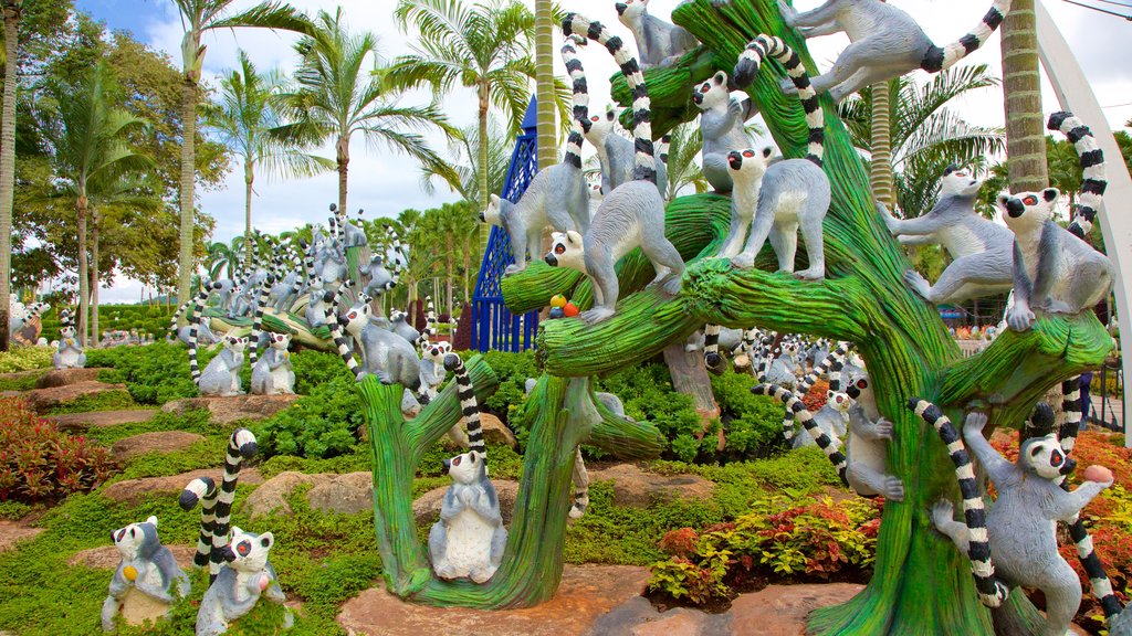 Nong Nooch Tropical Botanical Garden which includes outdoor art and a garden