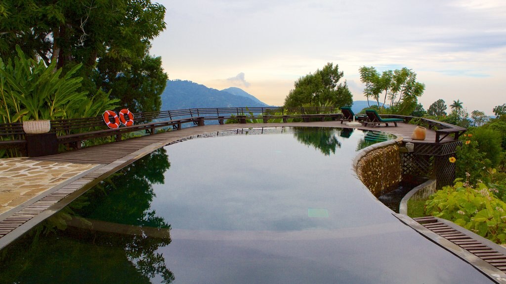 Irish Town showing a pool