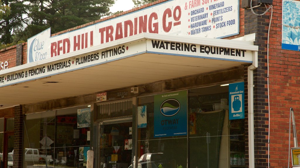 Red Hill South showing shopping and signage