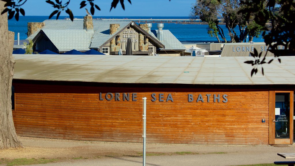 Lorne showing heritage elements and signage