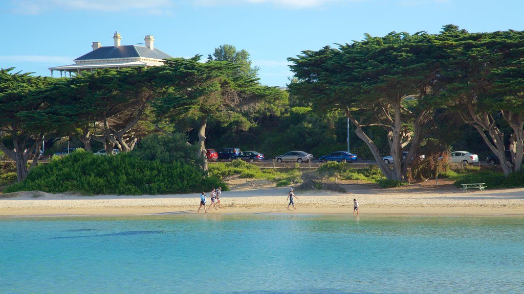 Sorrento Front Beach bevat een strand