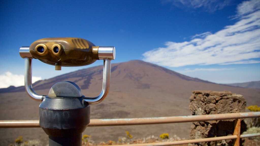 Piton de la Fournaise som viser fredfyldte omgivelser