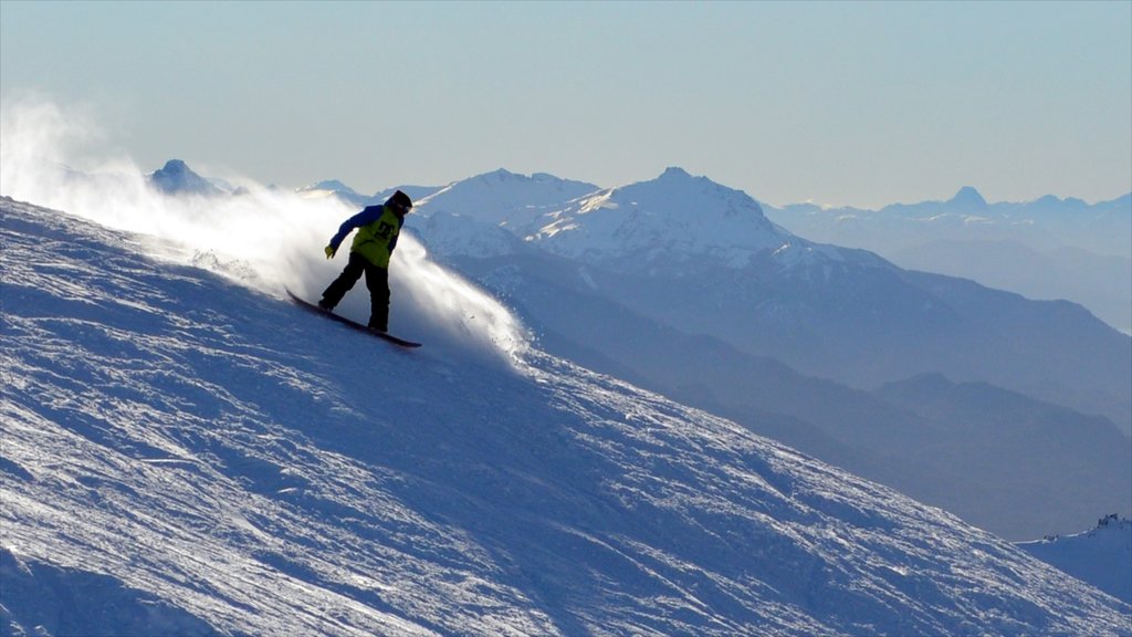 Bariloche featuring snowboarding, landscape views and snow