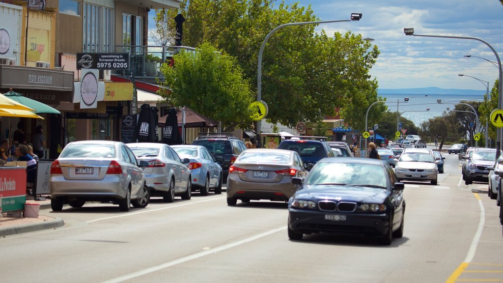 Mornington showing a city and street scenes