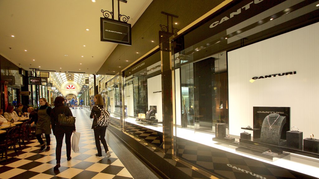 Royal Arcade showing shopping