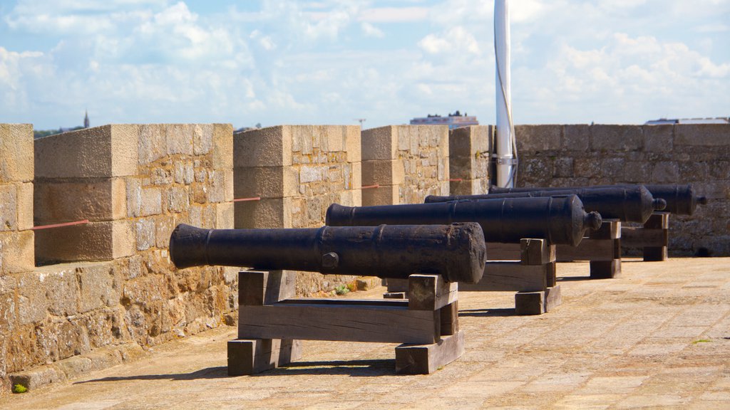 Fort National que inclui elementos de patrimônio