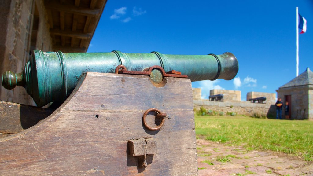 Fort National mettant en vedette éléments du patrimoine