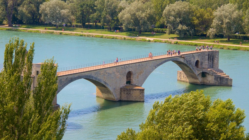 Pont d\'Avignon showing heritage elements, a river or creek and a bridge