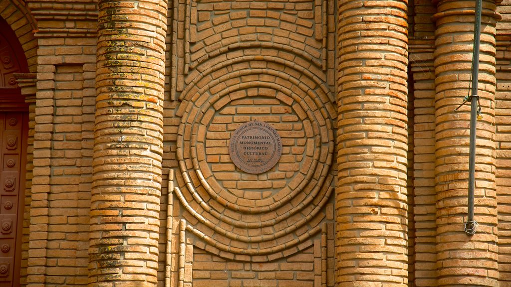 San Lorenzo Cathedral which includes a church or cathedral, heritage elements and heritage architecture