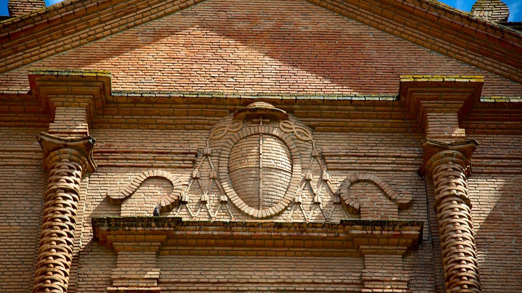 San Lorenzo Cathedral toont een kerk of kathedraal, historische architectuur en historisch erfgoed