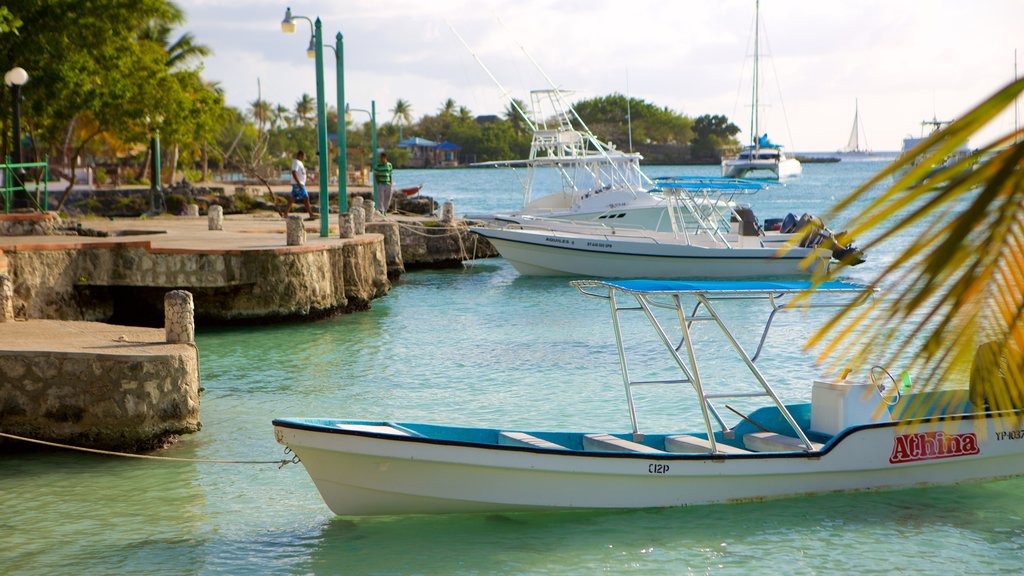 Bayahibe Beach showing a marina