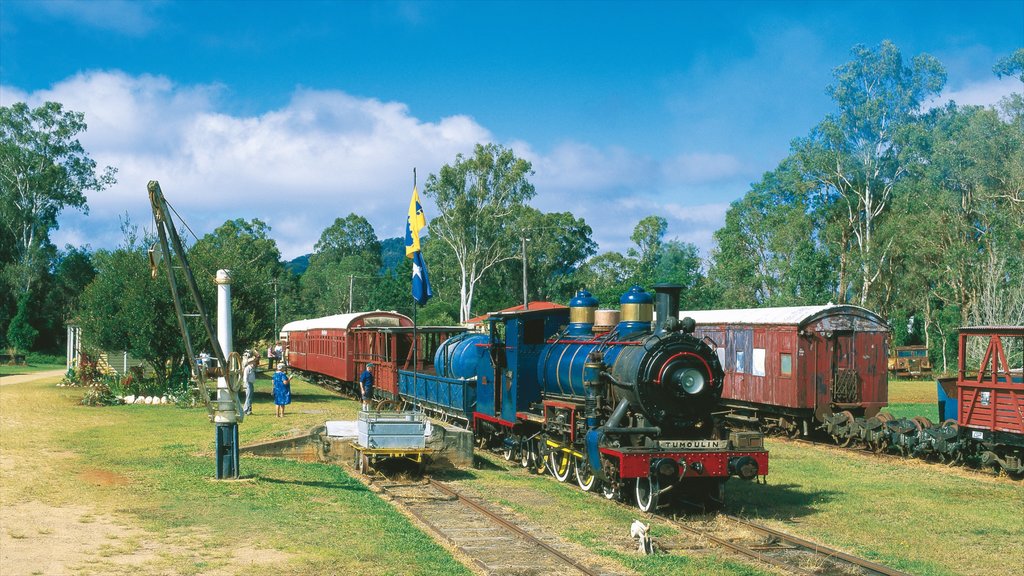 Meseta Atherton ofreciendo artículos de ferrocarril y elementos del patrimonio