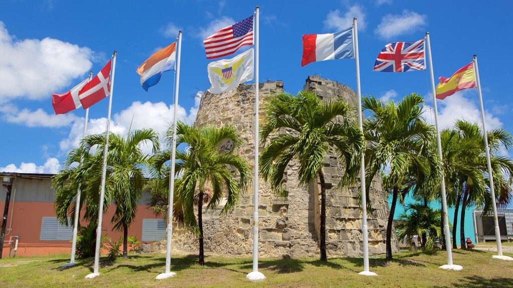 Cruzan Rum Factory showing heritage elements