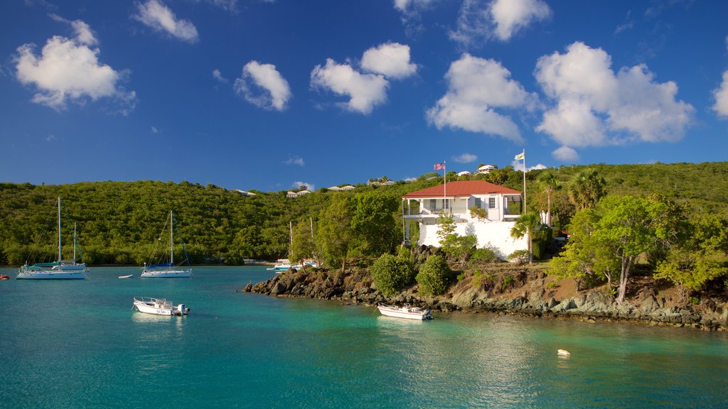 Cruz Bay que incluye una bahía o un puerto