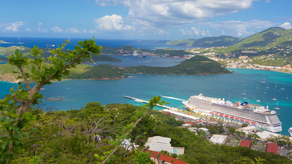 Teleférico Saint Thomas ofreciendo imágenes de una isla y vistas de paisajes