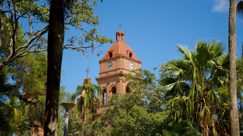 San Lorenzo Cathedral johon kuuluu kirkko tai katedraali