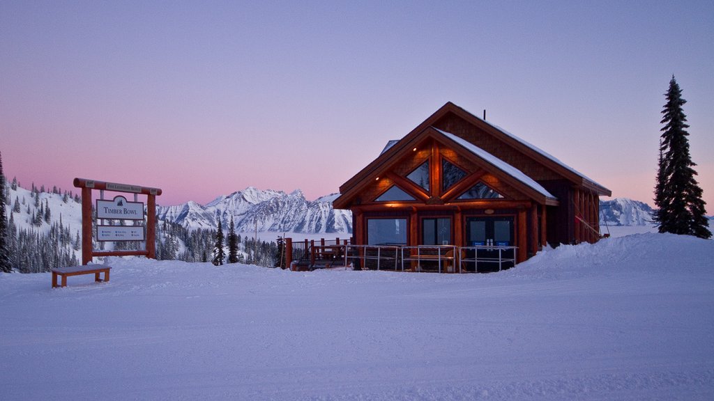 Fernie Alpine Resort which includes snow, a sunset and landscape views