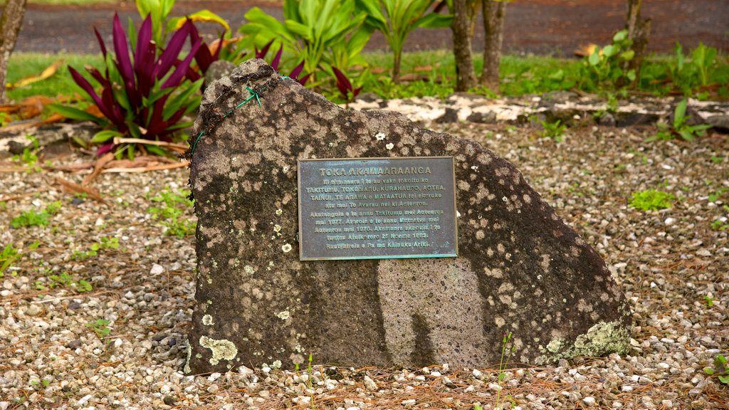 Ngatangiia showing signage and a monument