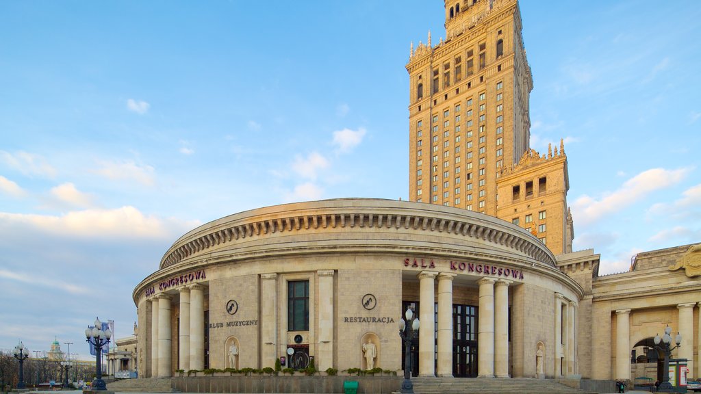 Palacio de la Cultura y las Ciencias mostrando arquitectura patrimonial