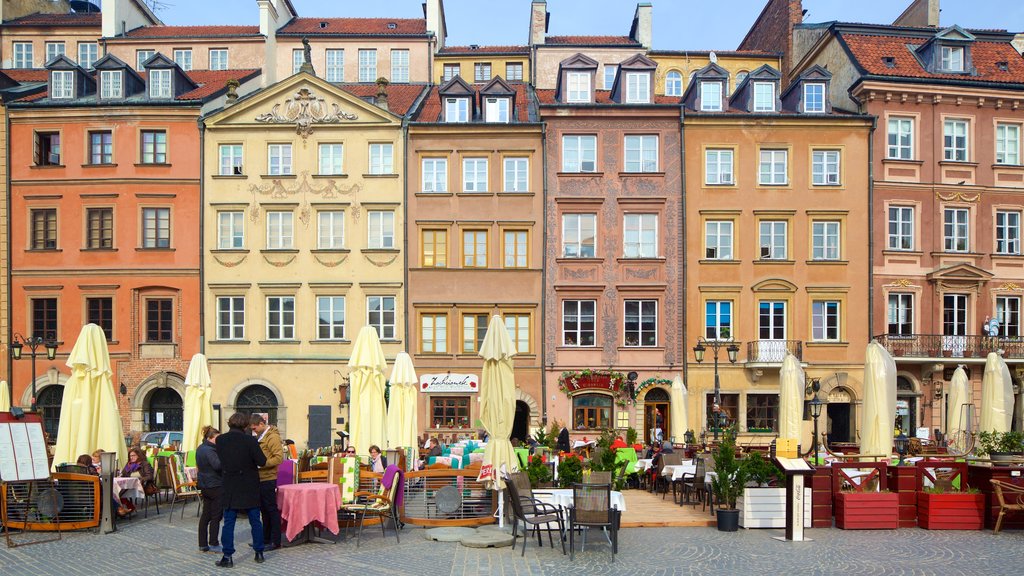 Place du marché de la vieille ville qui includes sortie au restaurant