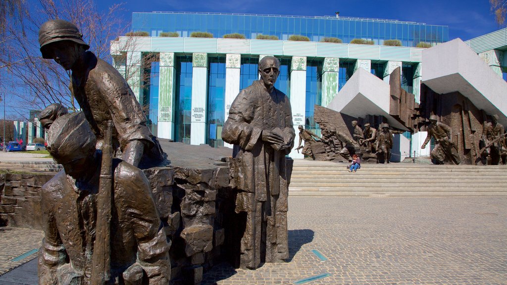 Monumento a la Sublevación de Varsovia mostrando una estatua o escultura