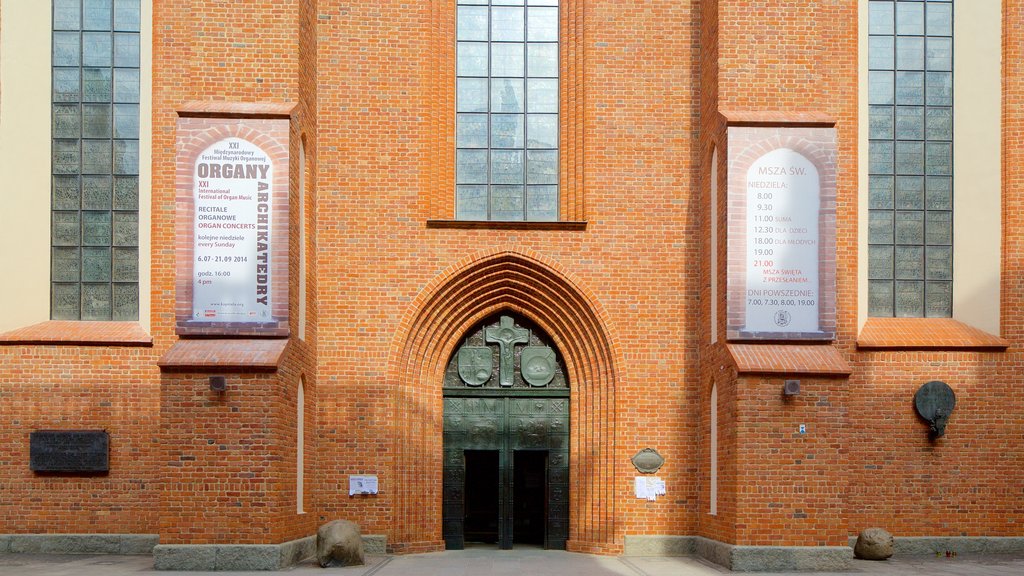 St. John\'s Cathedral showing a church or cathedral