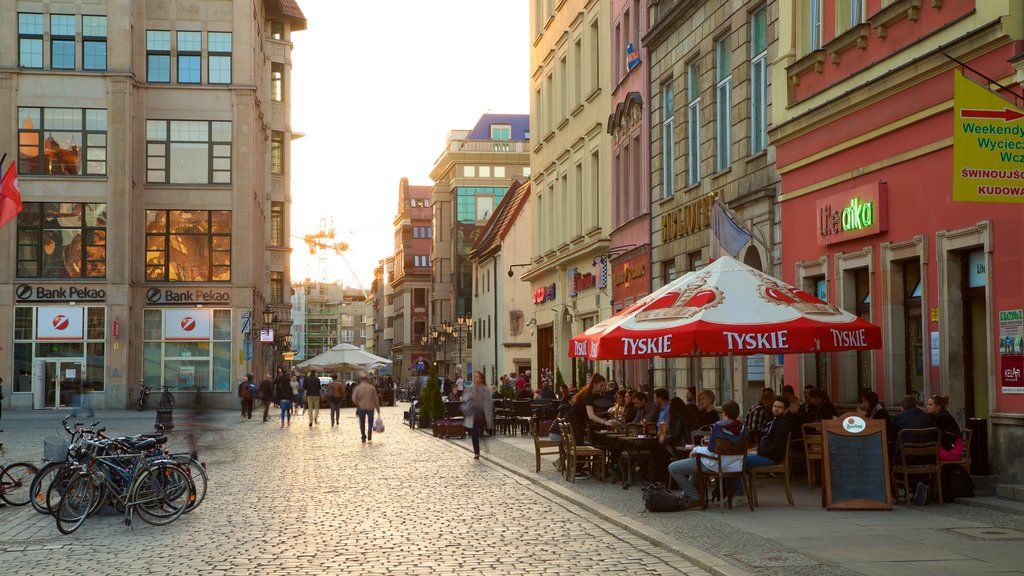 Wroclaw Market Square showing street scenes