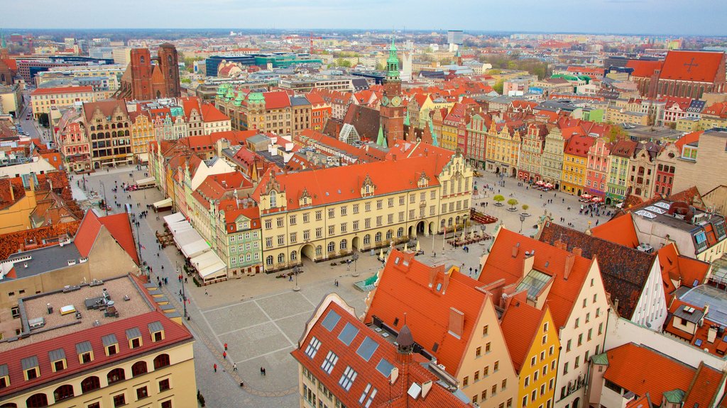 Wroclaw Market Square showing a city