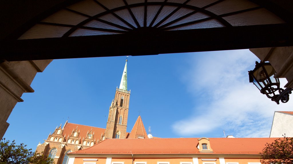 Polen som viser kirke eller katedral