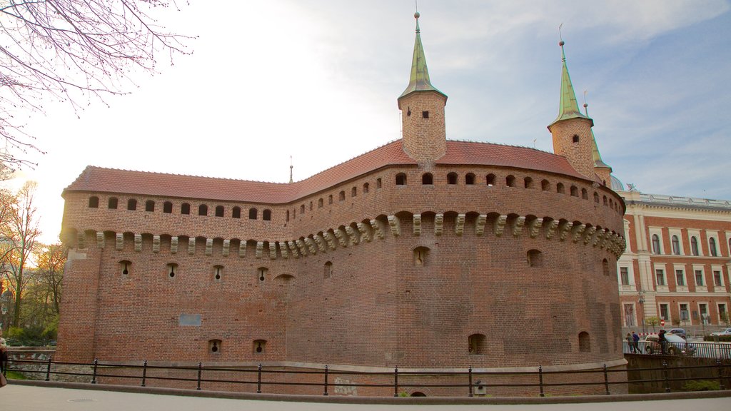 Barbican de Cracovia ofreciendo elementos patrimoniales